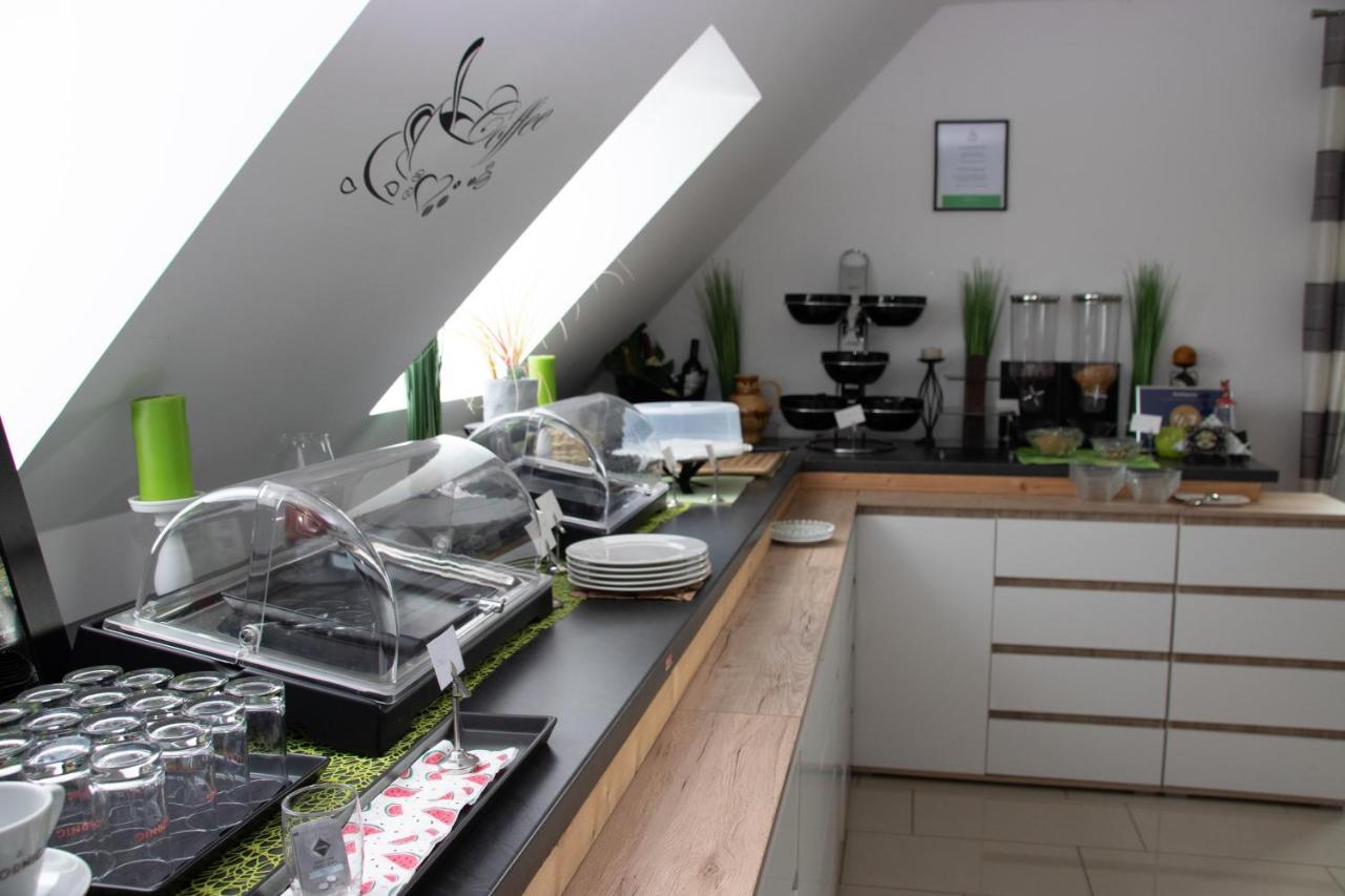 Die Schlafstube - Bed & Breakfast Цельтвеґ Екстер'єр фото