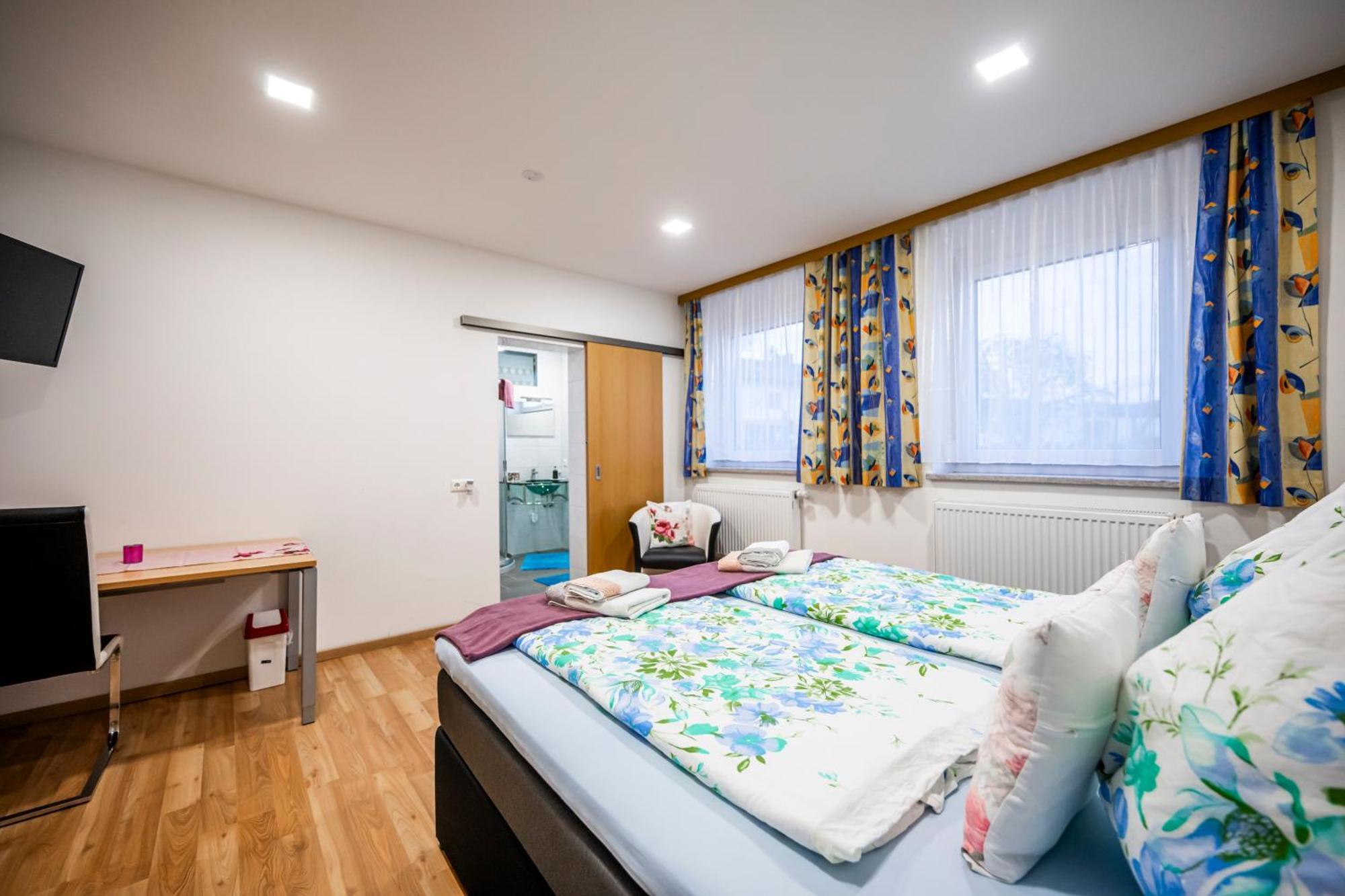 Die Schlafstube - Bed & Breakfast Цельтвеґ Екстер'єр фото