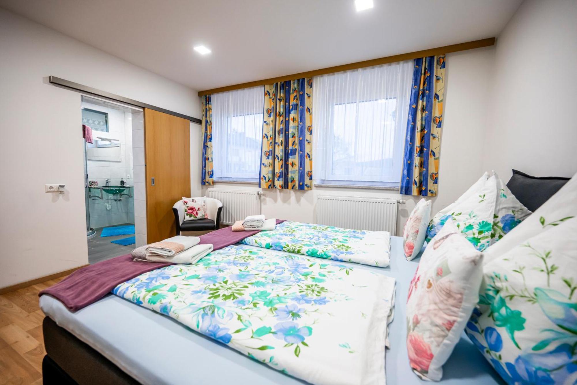 Die Schlafstube - Bed & Breakfast Цельтвеґ Екстер'єр фото