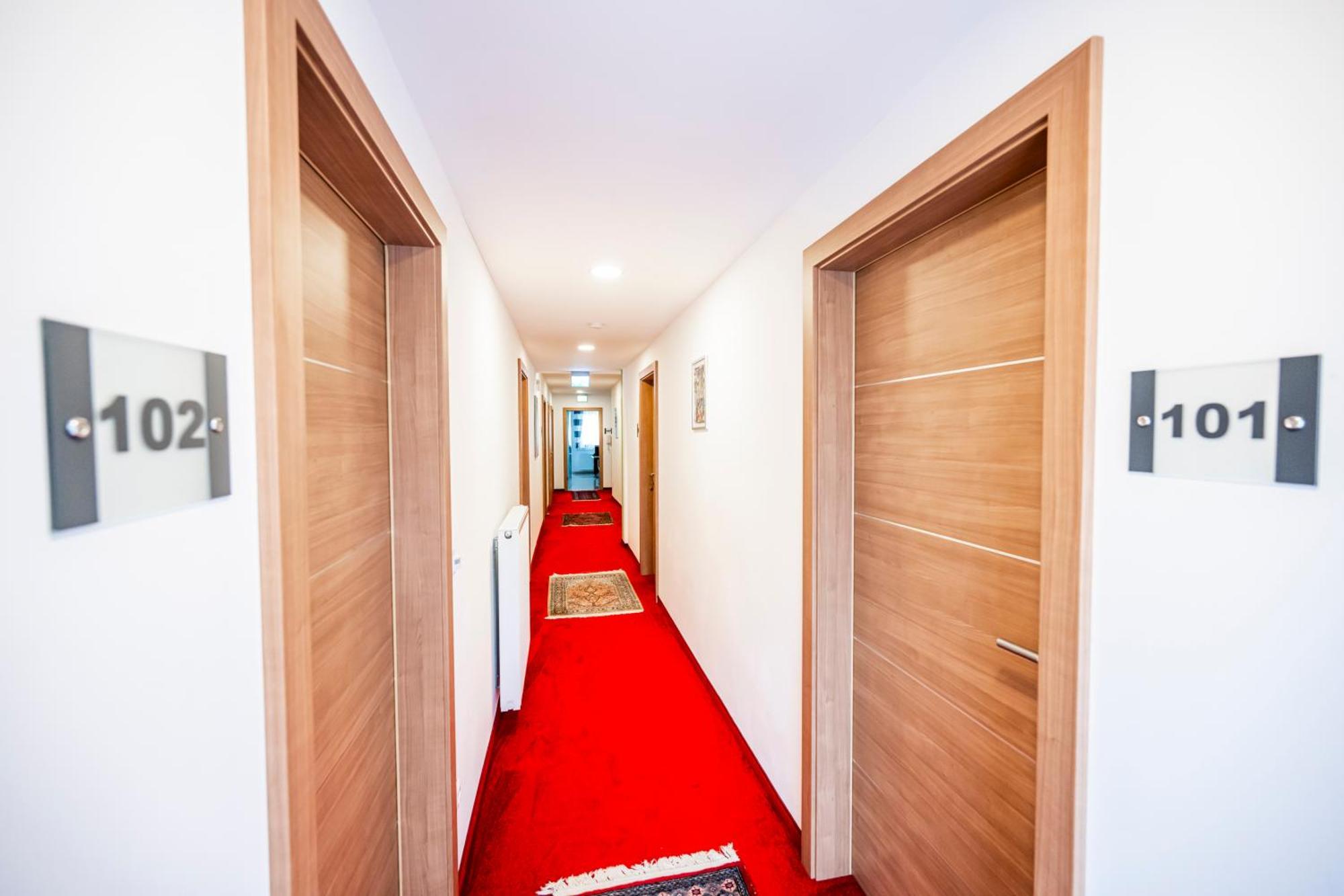 Die Schlafstube - Bed & Breakfast Цельтвеґ Екстер'єр фото